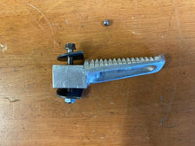 LH Pillion Peg Assembly Yamaha FZS 600 1998