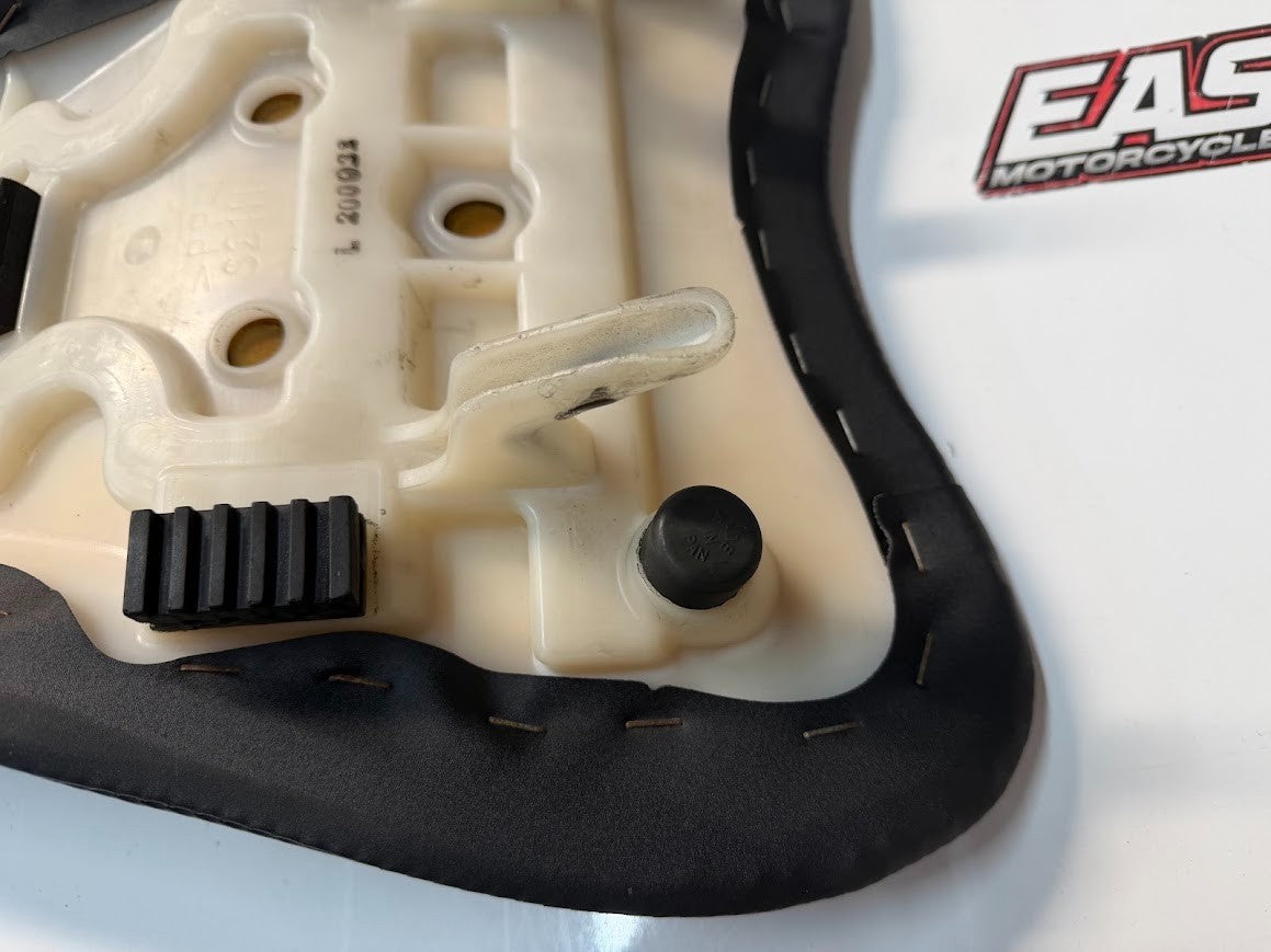Riders Seat Suzuki GSXR 1000 2007-2008 OEM 45100-21H01-6BY