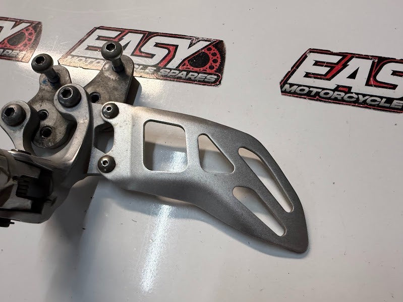 LH Rear Set Peg Bracket Assy Suzuki GSXR 1000 2009-2014 OEM 43521-47H10