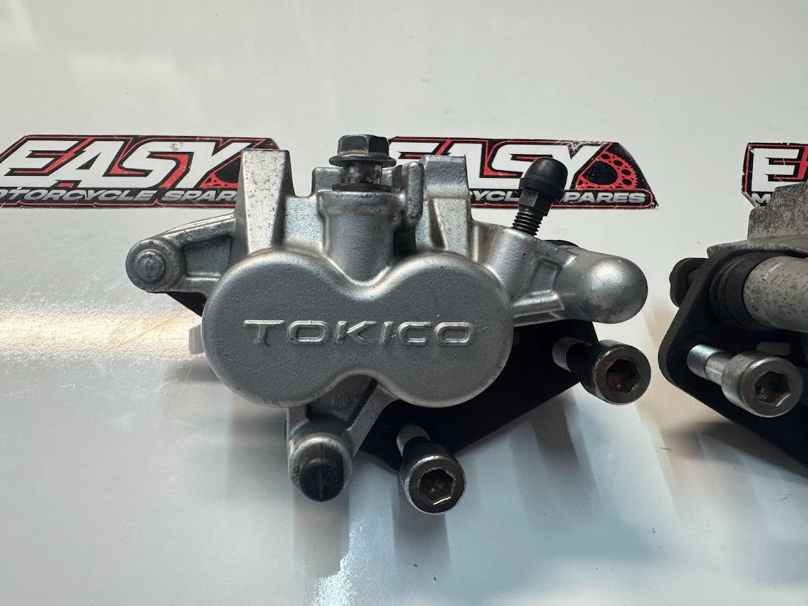 Suzuki VL 1500 Intruder 2002-2009 Front Brake Calipers OEM 59100-33DD0-999