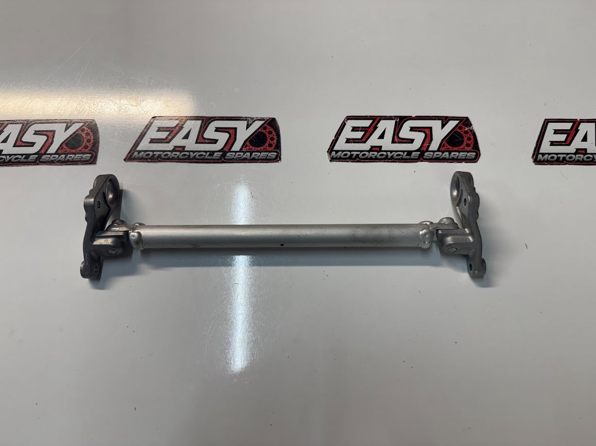 Yamaha YZF R1 2015-2019 Frame Cross Member Support Bracket 2CR-2142V-00