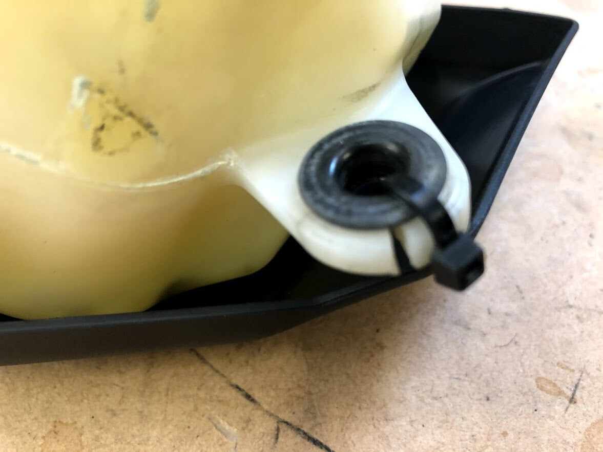 Overflow Bottle Yamaha R1 09-14 2009 14B-21871-00-00