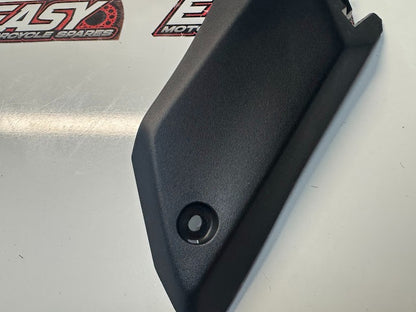 Yamaha YZF R7 2022-2025 Cover 2 Fairing Panel Cowling OEM Genuine BEB-28229-00