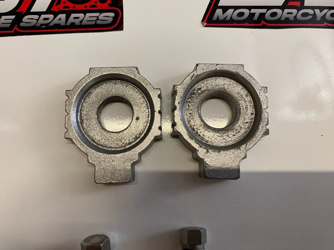 Chain Adjusters KTM Duke 200 2020