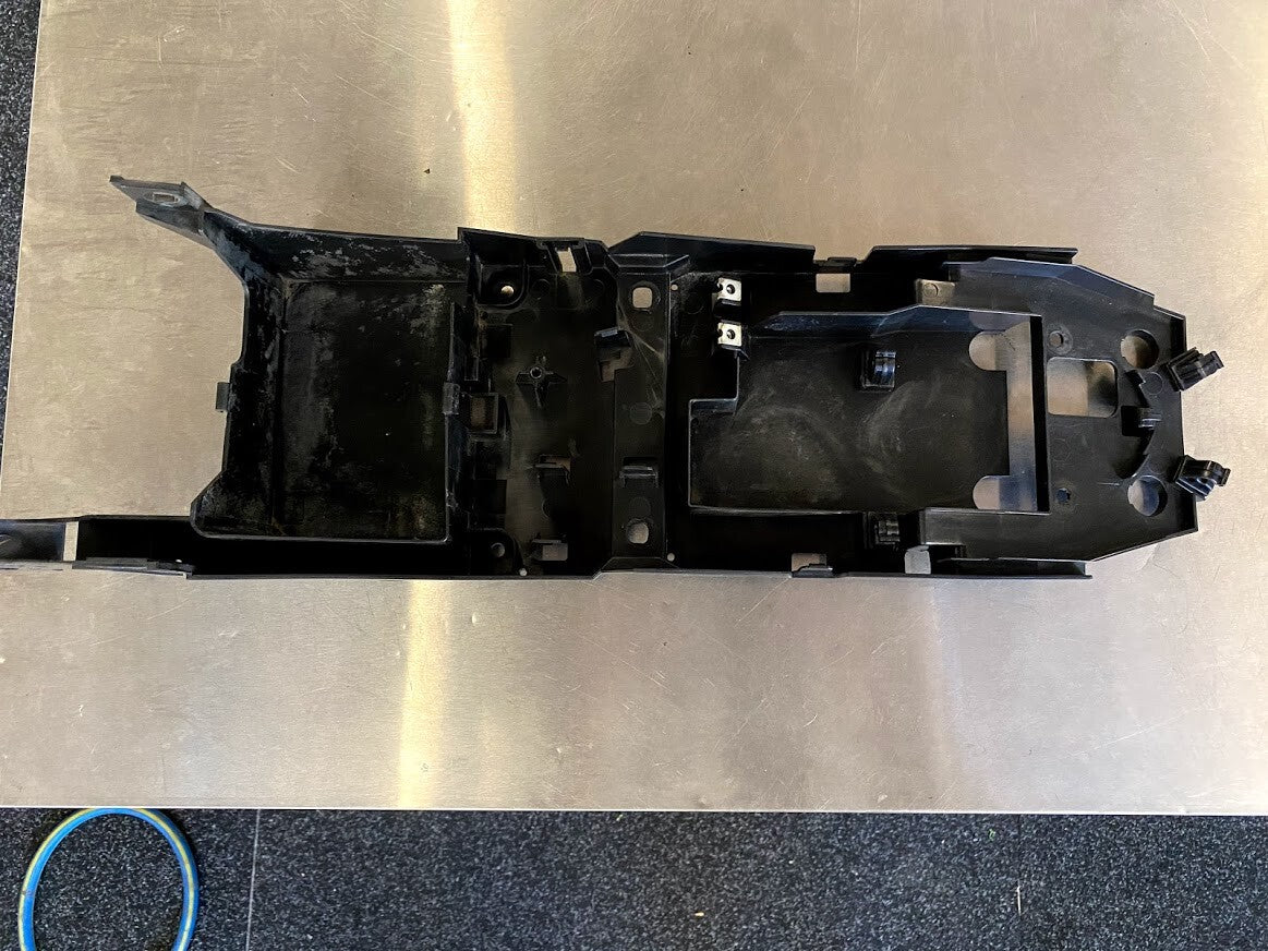 Rear Inner Fender Yamaha FZ1 06-15 2008  2D1-8212B-02-00