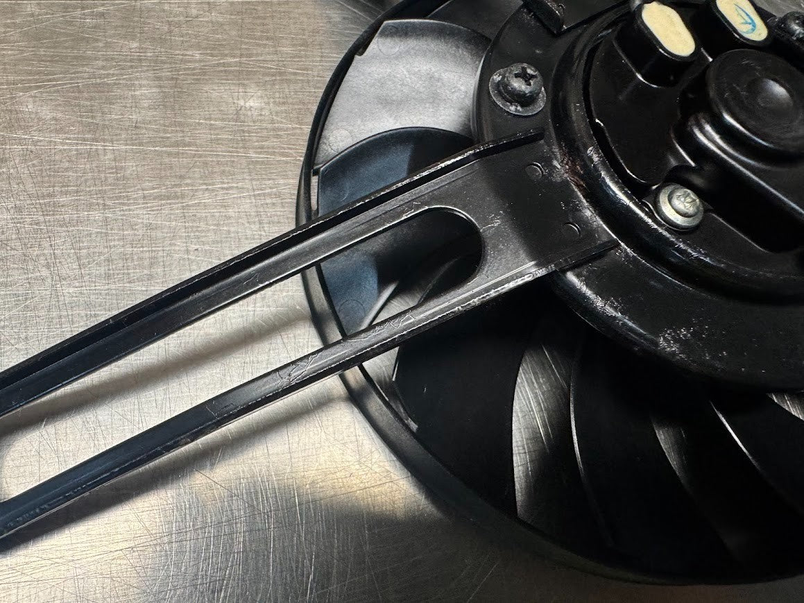 Honda CBR 1000 RR 2008-2016 LH Radiator Thermo Fan OEM Genuine 19080-MFL-003