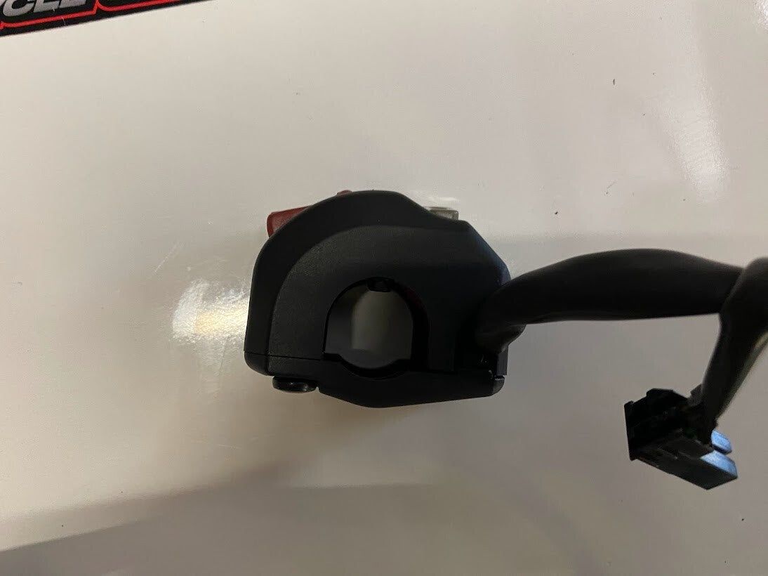 RH Switch Block Kawasaki Ninja ZX1000 17-19 2017 46091-0362