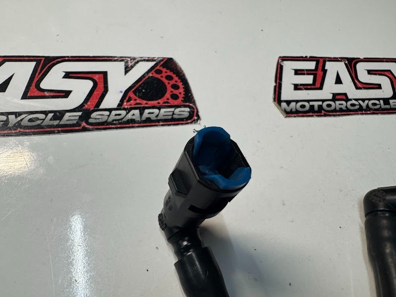 Suzuki GSXR 1000 2009-2014 Fuel Pipe Hose Line Connector OEM Genuine 15810-47H10