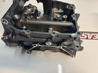 Yamaha YZF R7 2022-2025 Lower Crankcase Casing OEM Genuine 1WS-15100-39