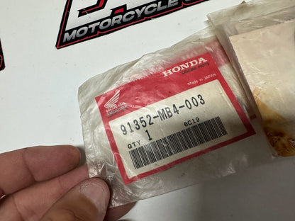 Honda O-RING (40.5X2) 91352-MB4-003 x4