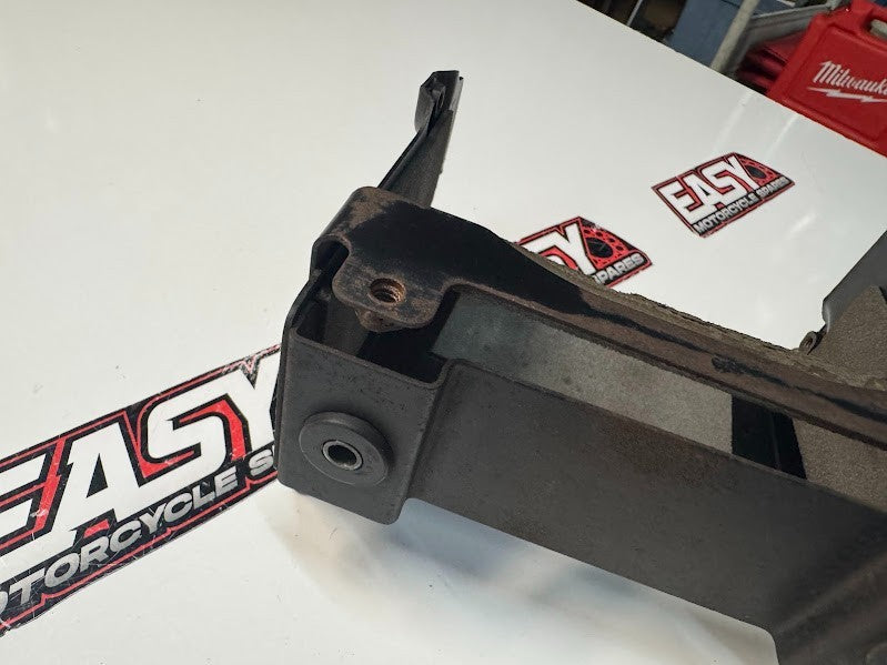 Suzuki VL 1500 Intruder 1998-2009 Battery Holder OEM Genuine 41540-10F01