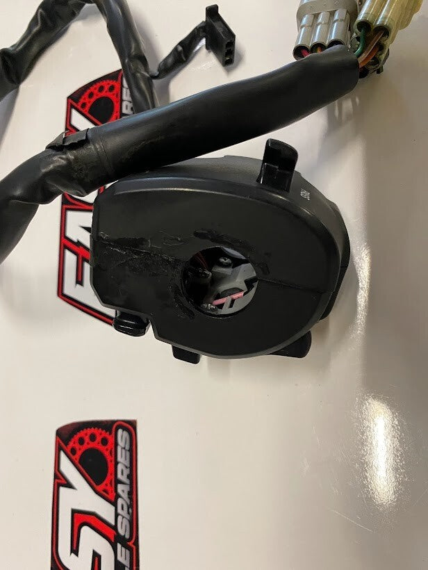 LH Switch Block Kawasaki Ninja ZX1000 17-19 2017 46091-0348