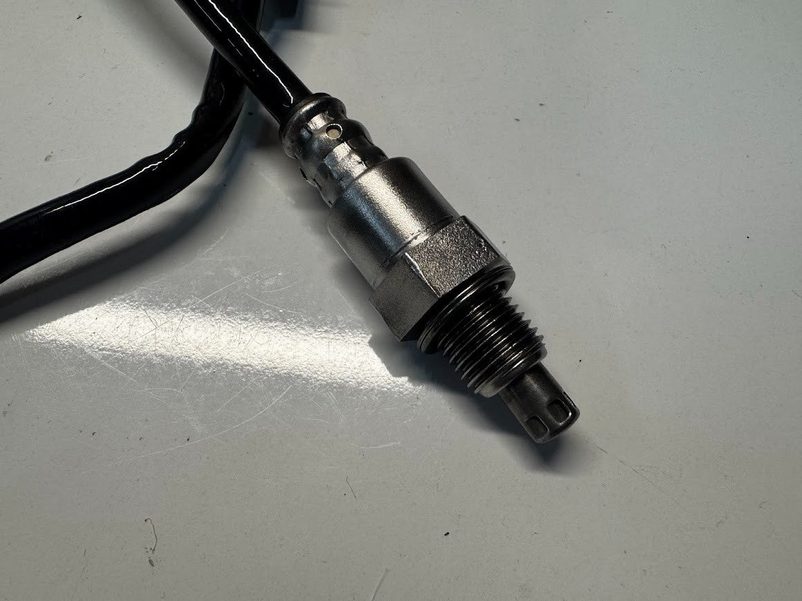 Yamaha YZF R1 2015-2025 o2 Oxygen Sensor OEM Genuine 1WS-8592A-10