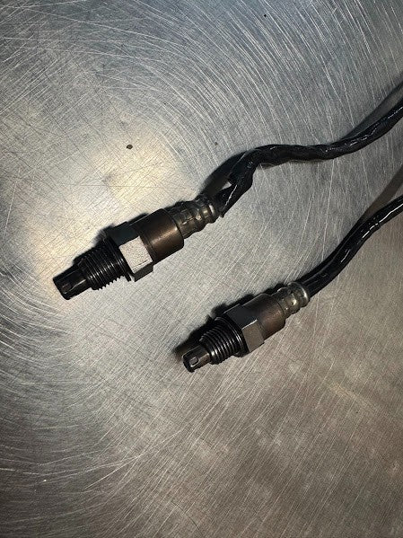 Yamaha YZF R1 2015-2025 o2 Oxygen Sensor Pair OEM Genuine 2CR-8592A-20