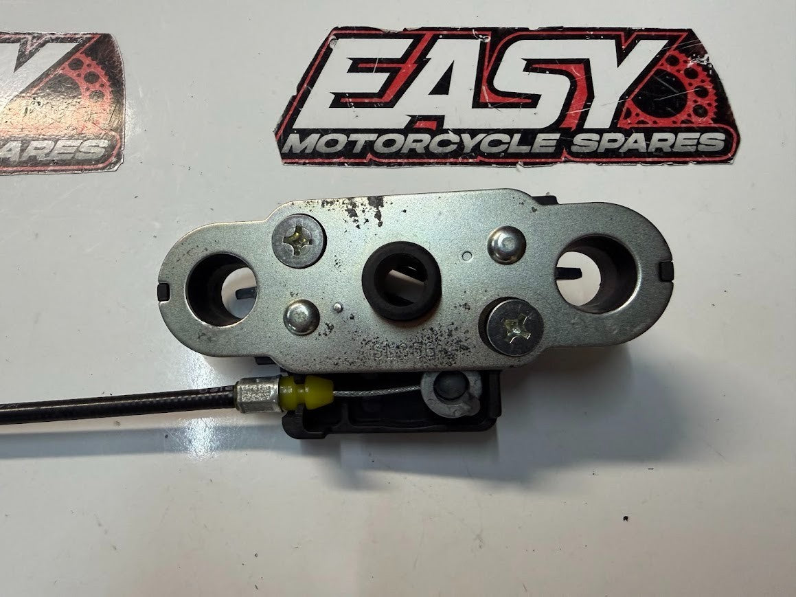 Seat Latch Bracket Suzuki GSF 1250 S Bandit 2007-2016 OEM 45220-47H00