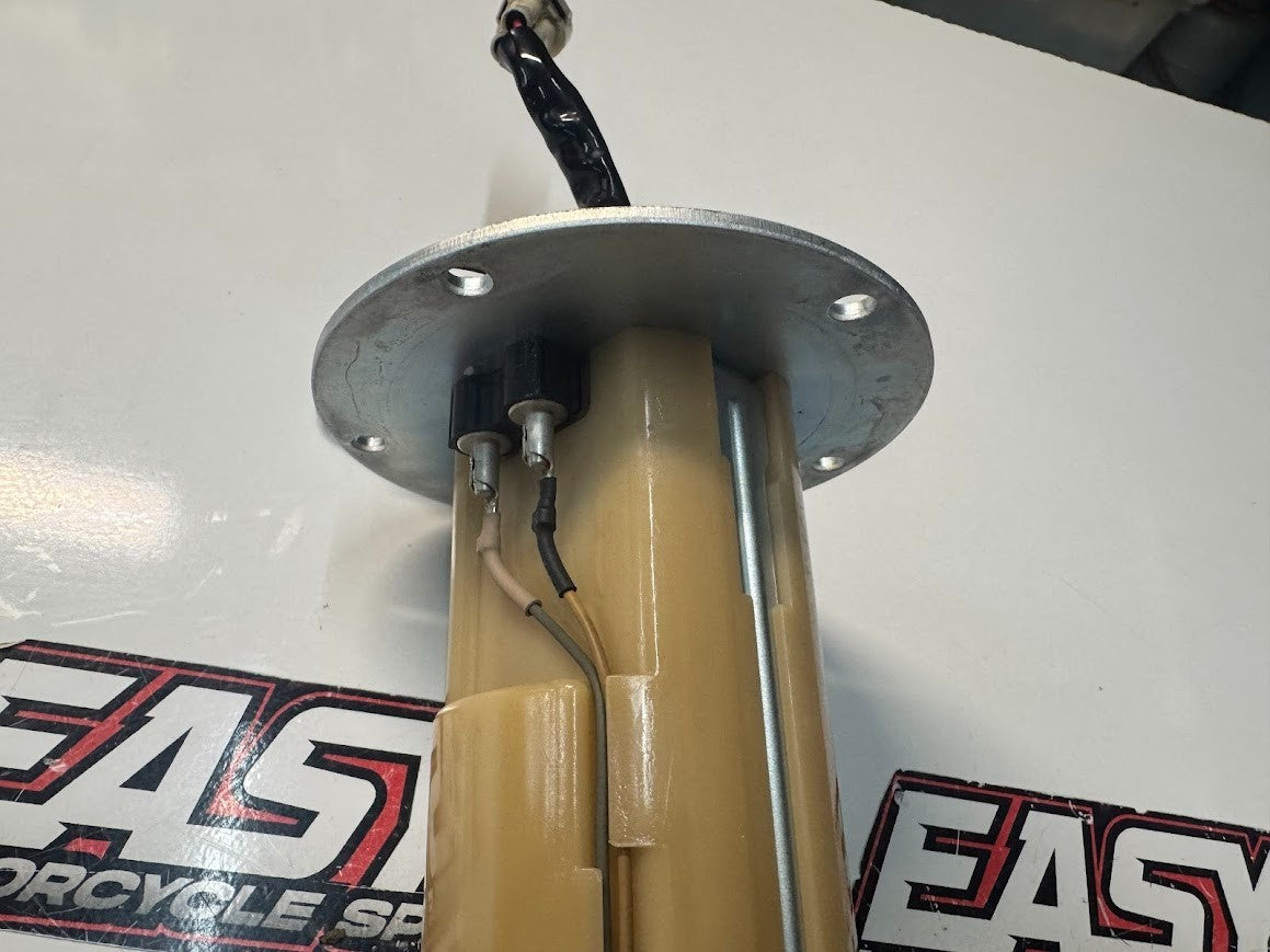Suzuki GSXR 1000 2012-2014 Fuel Pump Assembly OEM Genuine 15100-47H10