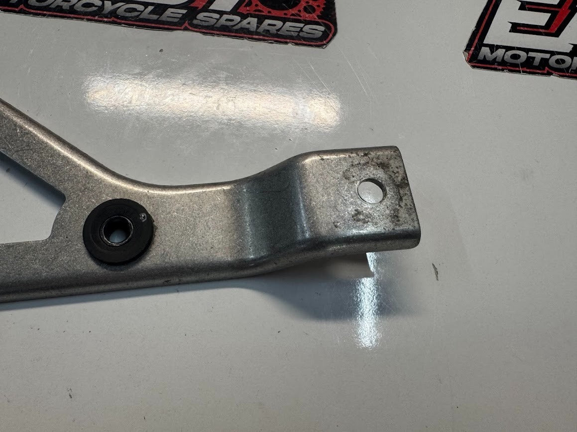 Suzuki GSXR 1000 2009-2016 Regulator Bracket Mount OEM Genuine 32831-47H10