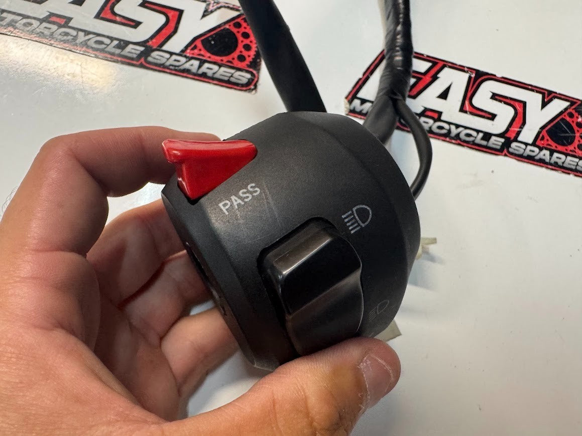 Yamaha YZF R15 2011-2018 LH Switch Block OEM Genuine 20P-H3972-02