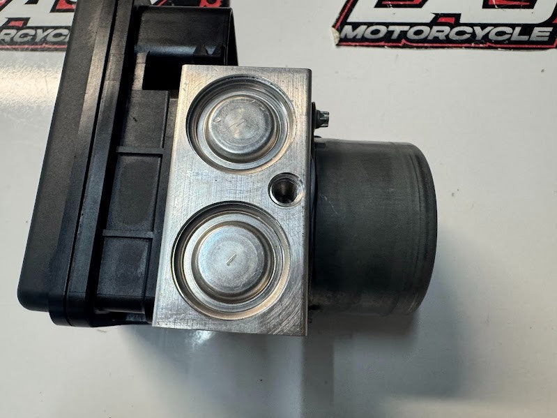 Kawasaki Vulcan S 650 2024 ABS Pump Module OEM Genuine 16082-0909