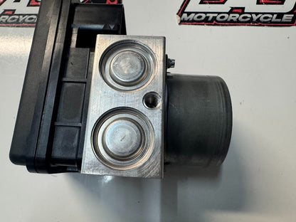 Kawasaki Vulcan S 650 2024 ABS Pump Module OEM Genuine 16082-0909