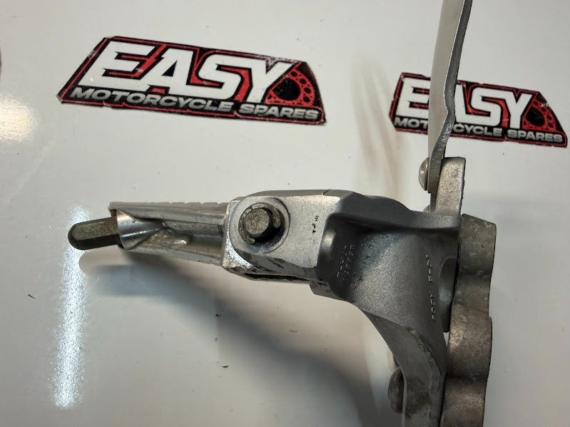 LH Rear Set Peg Bracket Assy Suzuki GSXR 1000 2009-2014 OEM 43521-47H10