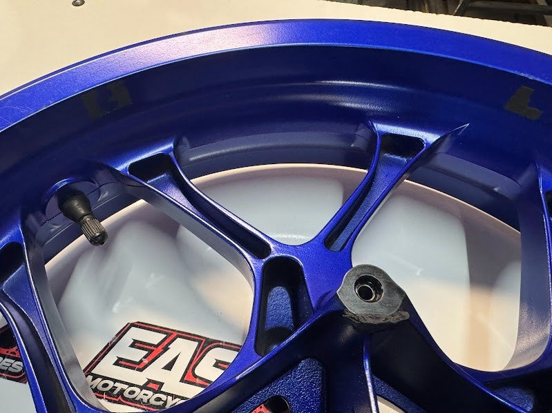 Yamaha YZF R1 2015-2025 Front Wheel OEM 2CR-25168-00-P0 *READ DESCRIPTION*