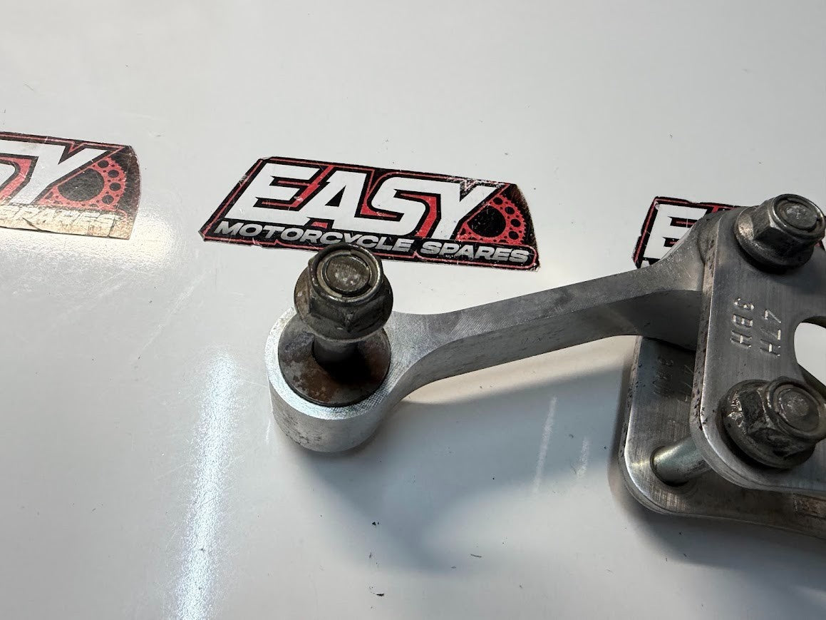 Shock Linkage Suzuki GSXR 1000 2009-2016 OEM 62600-47810
