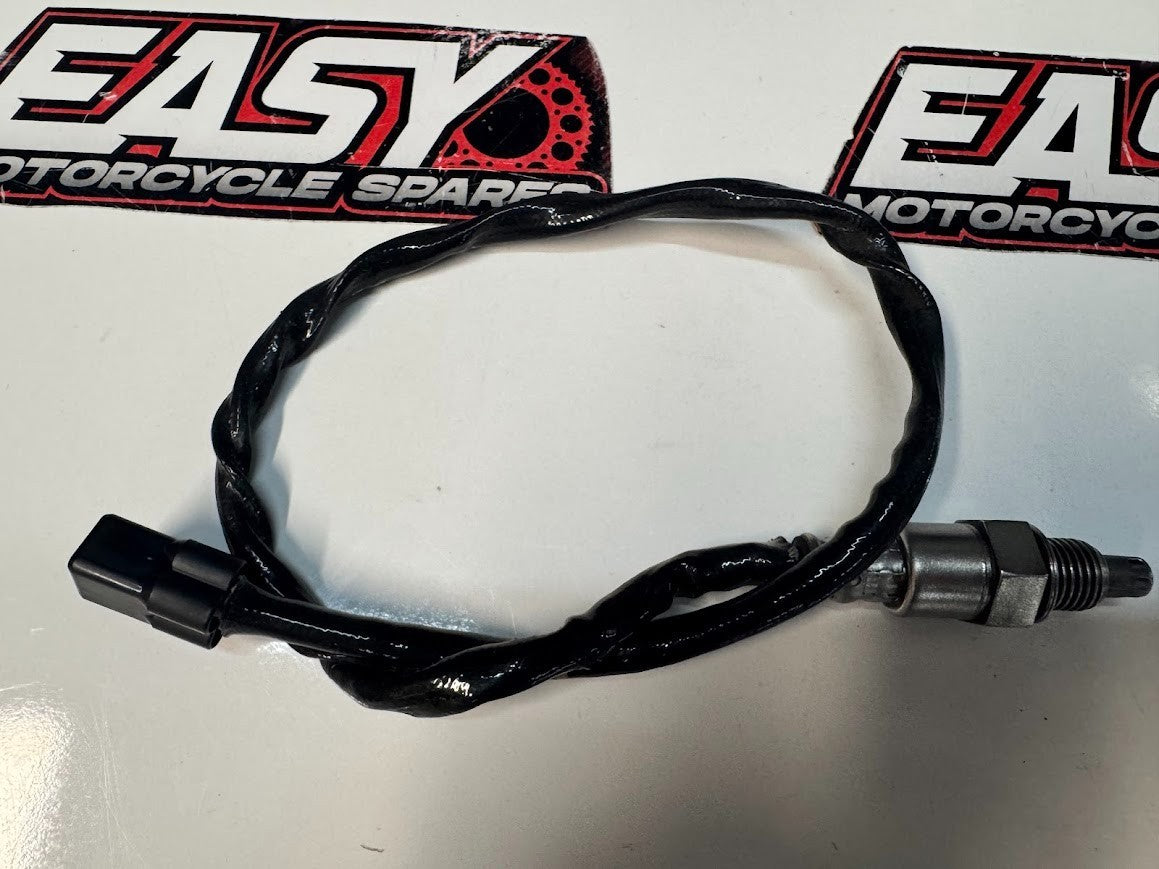 Yamaha YZF R1 2015-2025 o2 Oxygen Sensor OEM Genuine 2CR-8592A-20