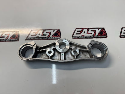 Kawasaki Vulcan VN900 Classic 2006-2010 Top Triple Tree OEM 44039-0039