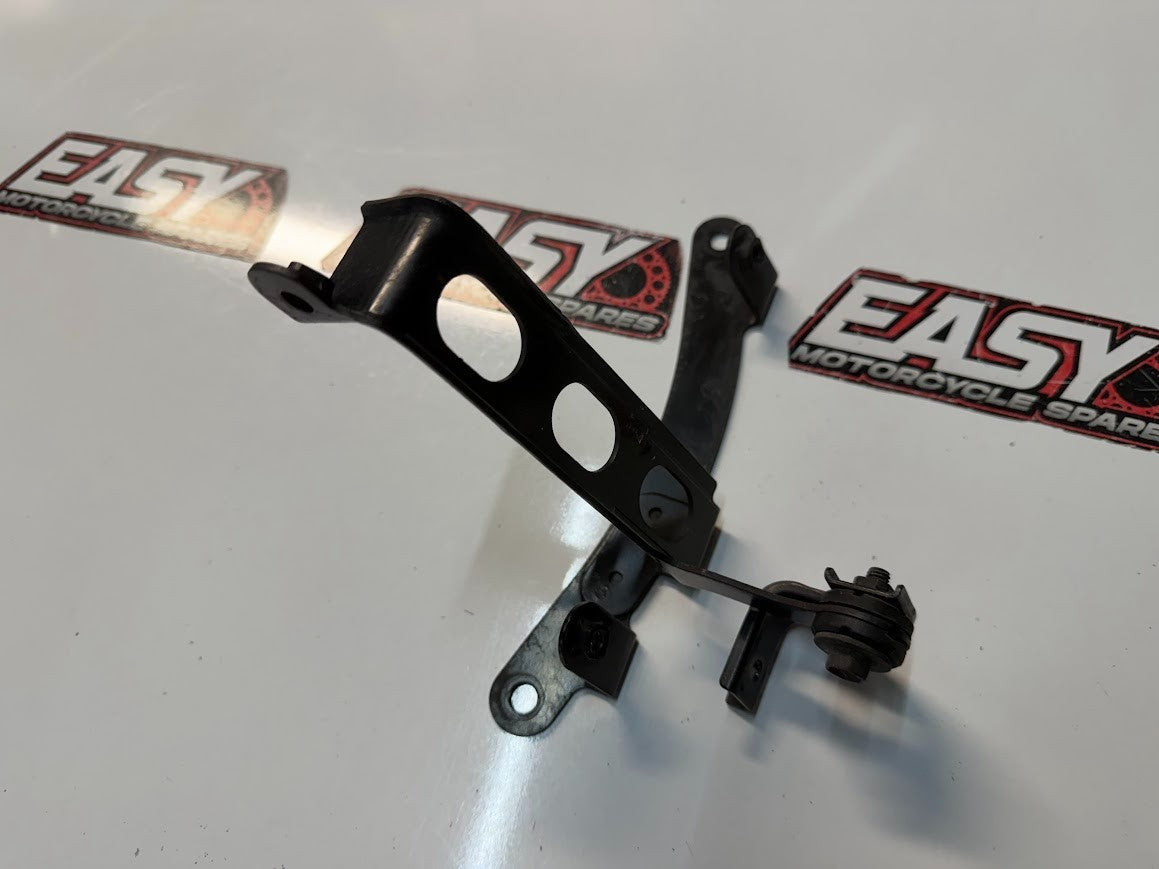 Radiator Cooler Support Bracket Suzuki GSXR 1000 07-08 2008 17790-21H00