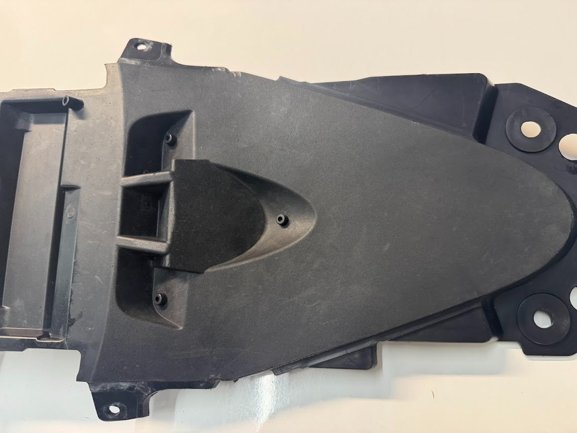 Suzuki GSXR 1000 2009-2016 Rear Fender Inner Tail OEM Genuine 63111-47H10