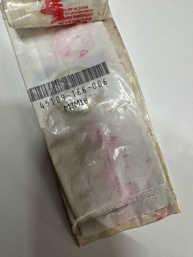 Honda DUST SEAL 45109-166-006 x4
