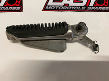 RH Riders Foot Peg Suzuki GSX 750F 2004 43510-20C00