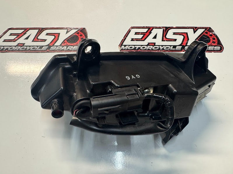 Yamaha YZF R1 2020-2025 RH Pilot Light OEM Genuine B3L-84302-00