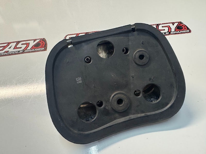 Suzuki VL 1500 Intruder 1998-2009 Taillight Housing OEM Genuine 35710-10F00