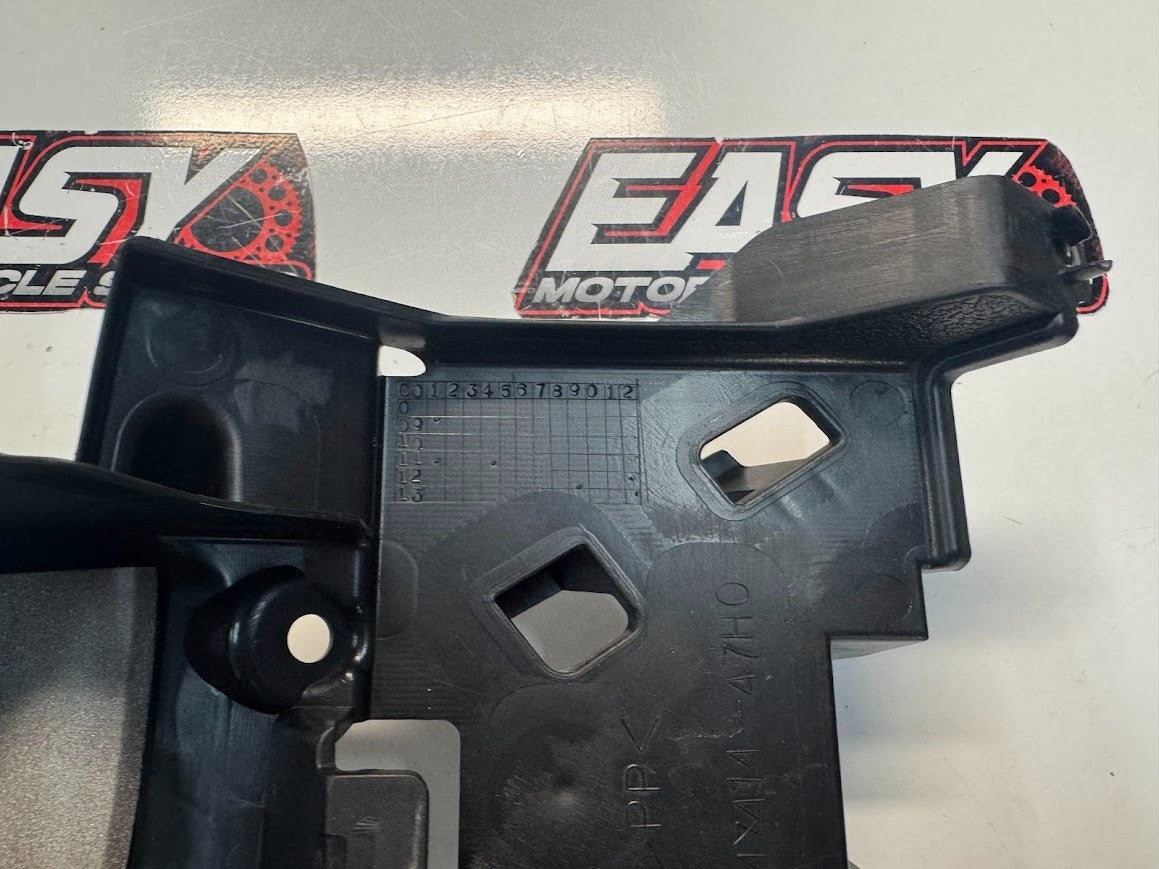 Suzuki GSXR 1000 2009-2016 Inner Parts Holder Bracket OEM Genuine 47414-47H00