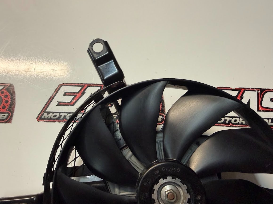 Radiator Thermo Cooling Fan Suzuki GSXR 1000 2007-2008 OEM 17800-21H00