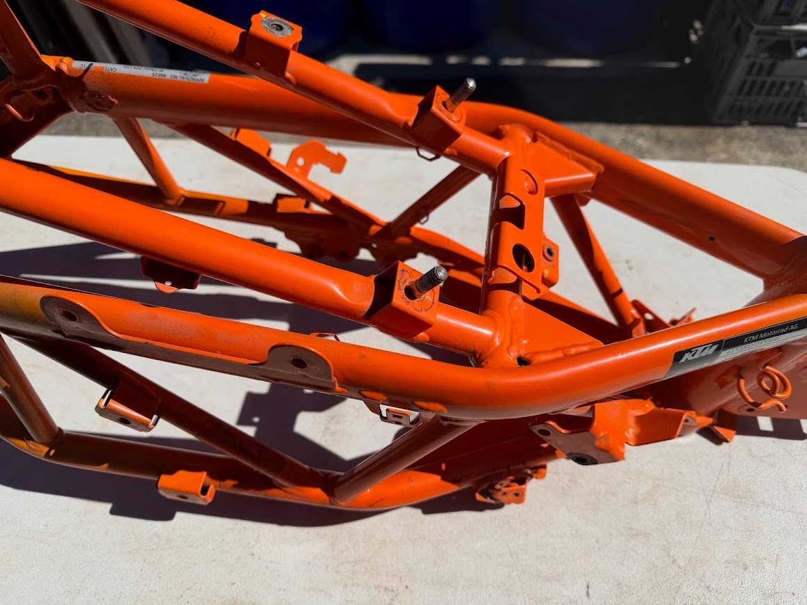 Frame *Repairable Write Off* KTM RC 390 2014-2016 OEM 90503001100