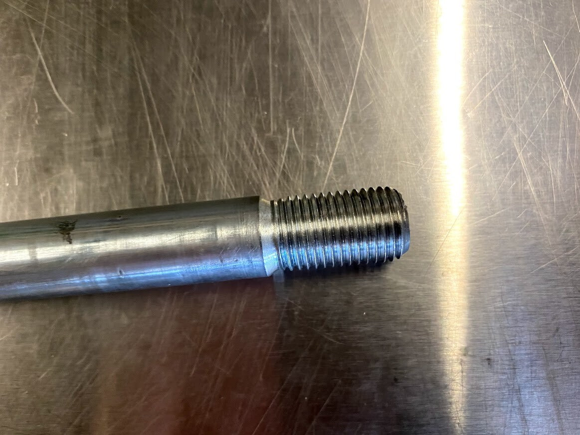 Front Axle Suzuki VL 250 2009