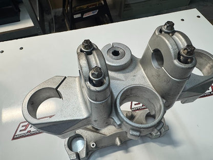 BMW F800 ST 2009 Triple Tree Set OEM Genuine 31427724818