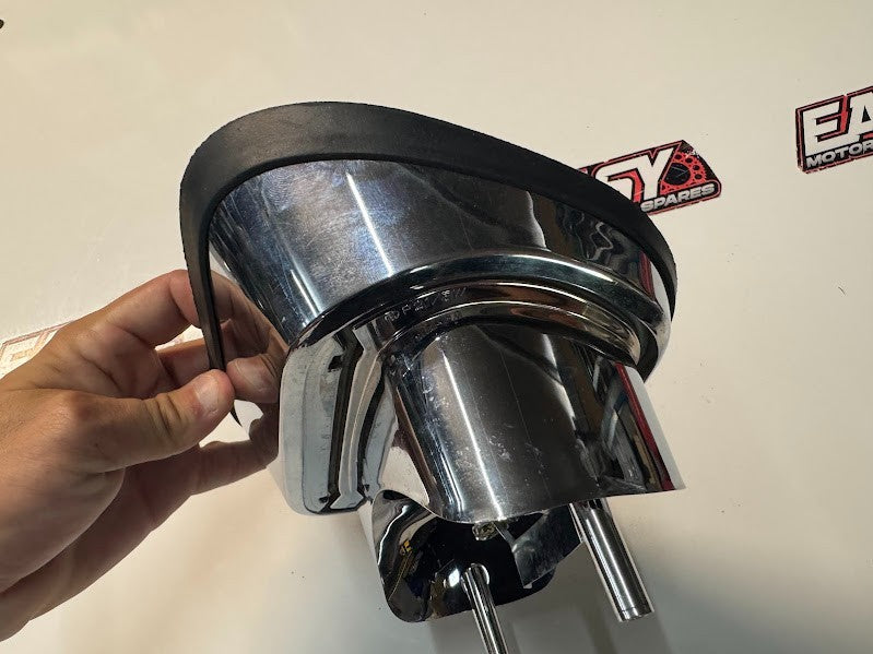 Suzuki VL 1500 Intruder 1998-2009 Taillight Housing OEM Genuine 35710-10F00