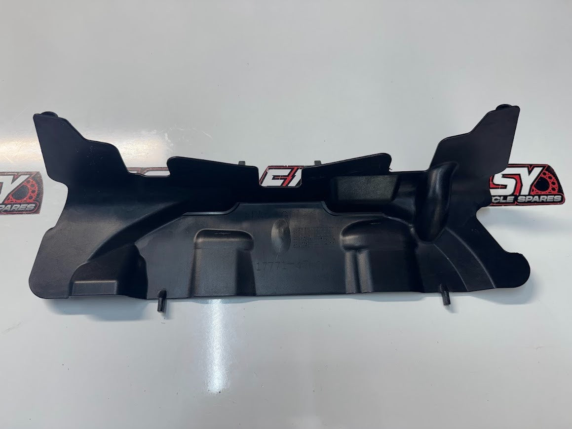 Suzuki GSXR 1000 2009-2016 Radiator Heat Shield OEM Genuine 17771-47H00