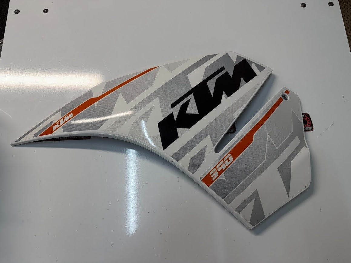 LH Side Main Fairing KTM RC 390 2014-2016 OEM 9050805004428