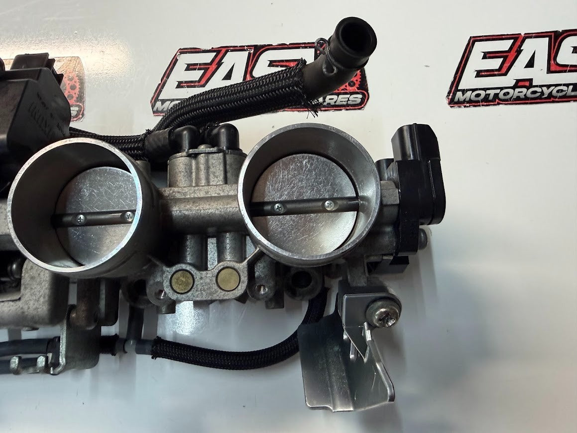 Throttle Bodies TPS Suzuki GSF 1250 S Bandit 2007-2016 OEM 13405-18H02