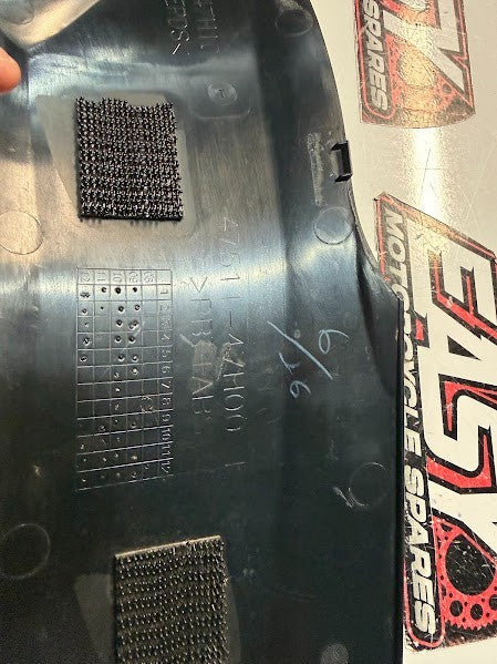 LH Frame Side Cover Suzuki GSXR 1000 2012-2016 OEM 47511-47H00