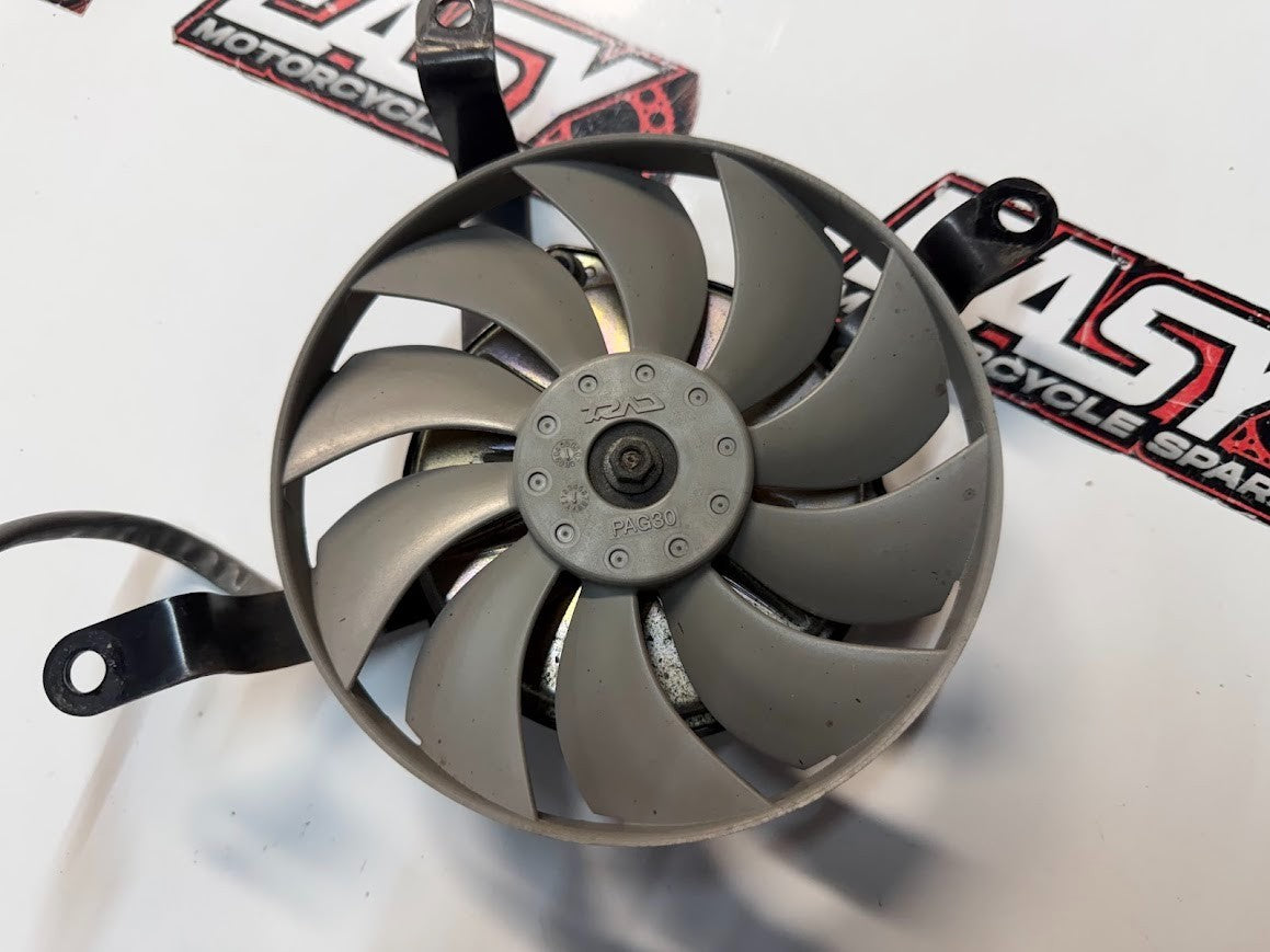 RH Radiator Thermo Fan Yamaha YZF R1 2009-2011 OEM 14B-12405-10