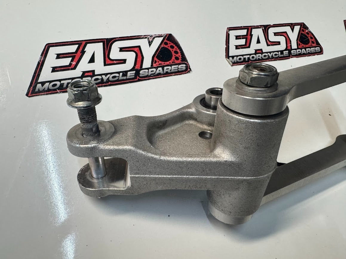 Yamaha YZF R1 2015-2019 Shock Linkages OEM Genuine 2CR-2217A-00