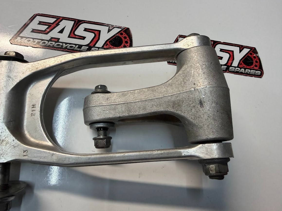 Shock Linkage Suzuki GSXR 1000 2007-2008 OEM 62600-21810