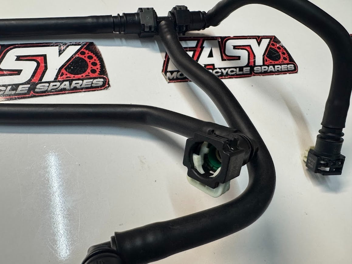 Yamaha YZF R1 2020-2025 Fuel Pipe Hose Connectors OEM Genuine B3L-13971-01