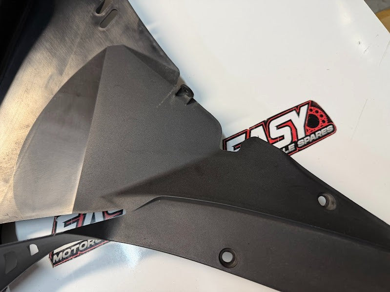 RH inner Fairing Honda CBR 500R 2016-2018 OEM 64335-MJW-J000
